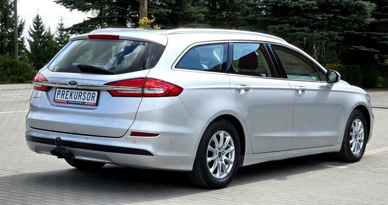 Ford Mondeo cena 59900 przebieg: 200200, rok produkcji 2019 z Iława małe 379